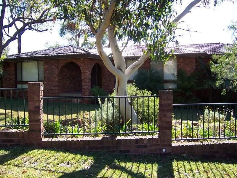 6 Barker Close