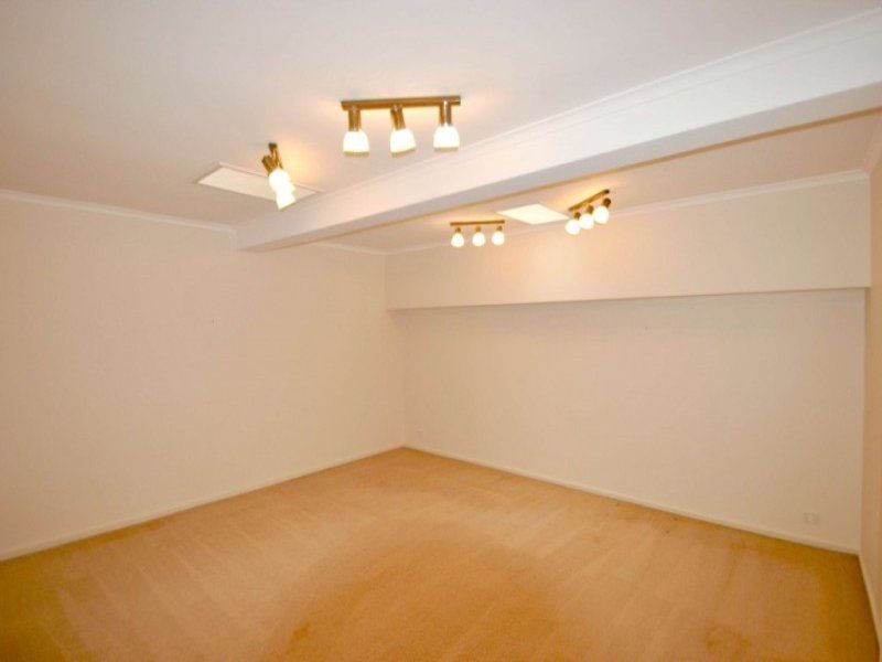1/18 Gnarwyn Road, Carnegie - Thumbnail 4