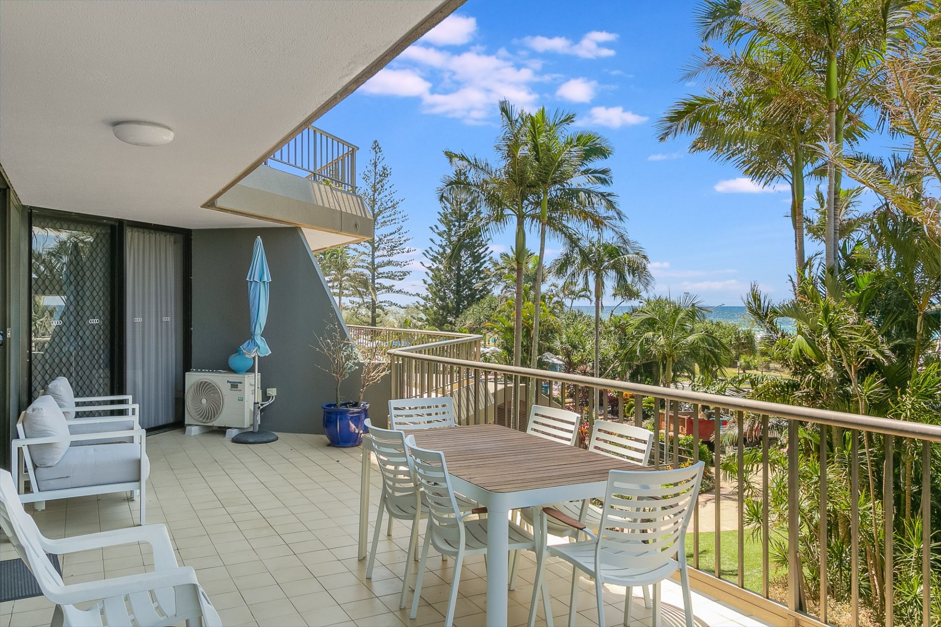 2i-828-pacific-parade-currumbin-dj-stringer-property-services