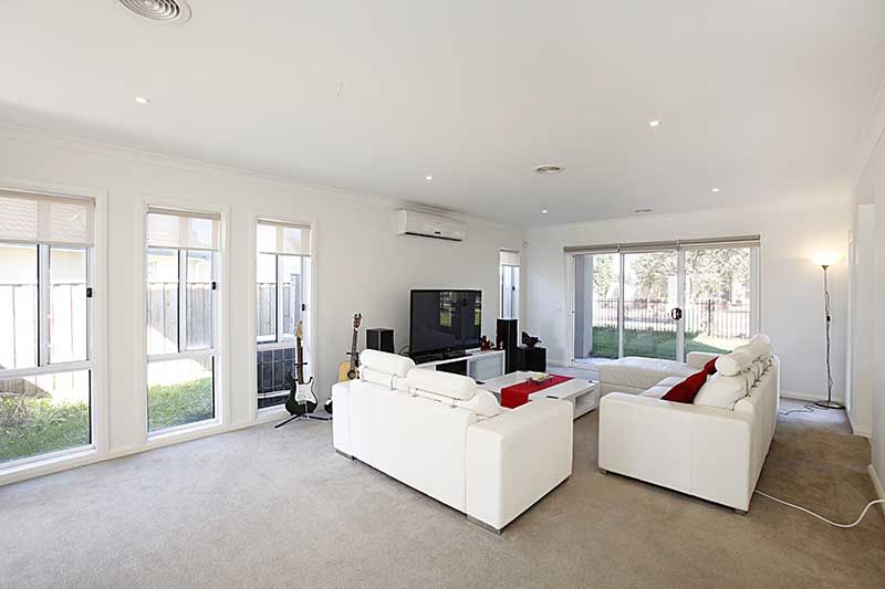 63 Vaucluse Boulevard, Point Cook - Thumbnail 3