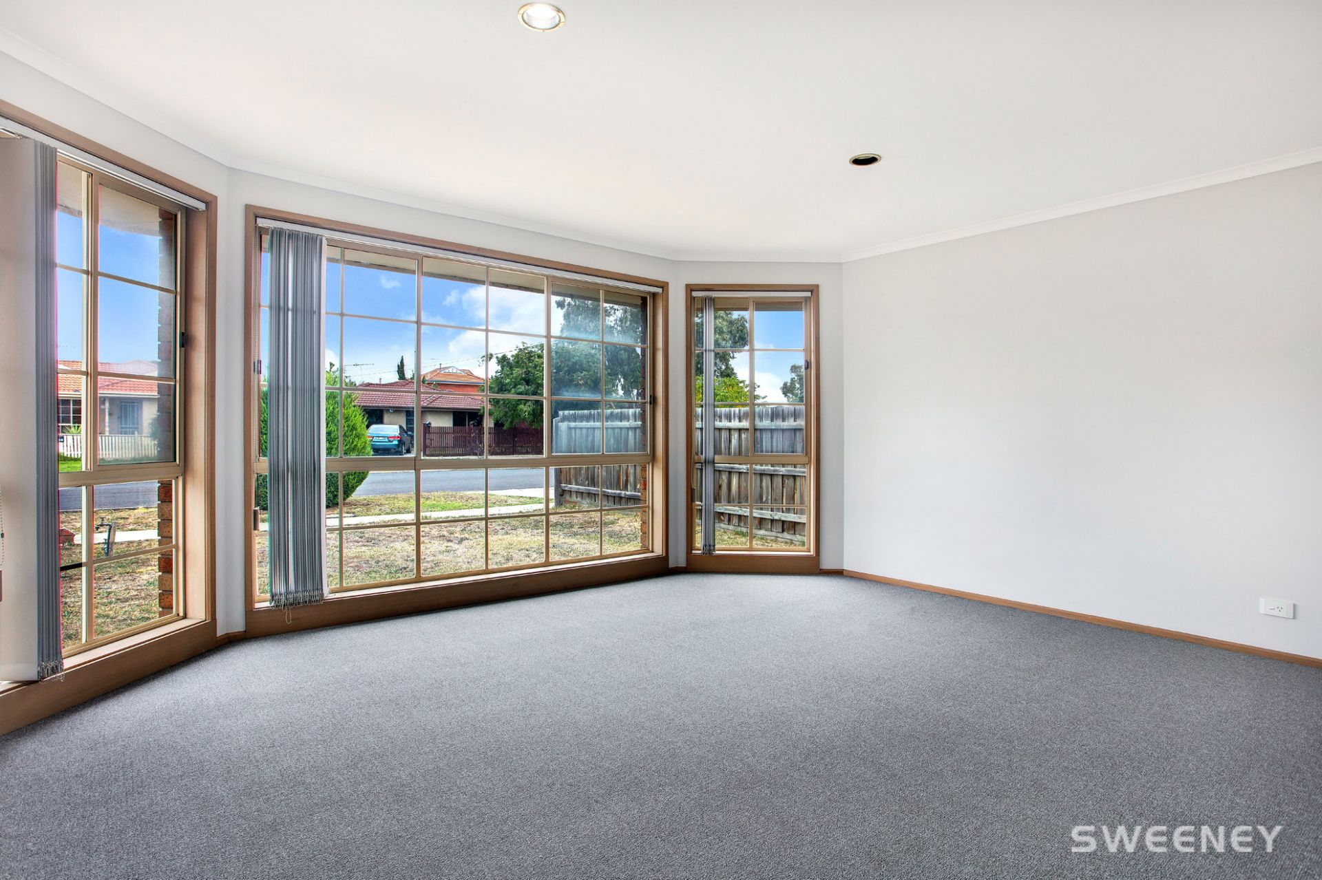 32 Newham Way, Altona Meadows - Thumbnail 4