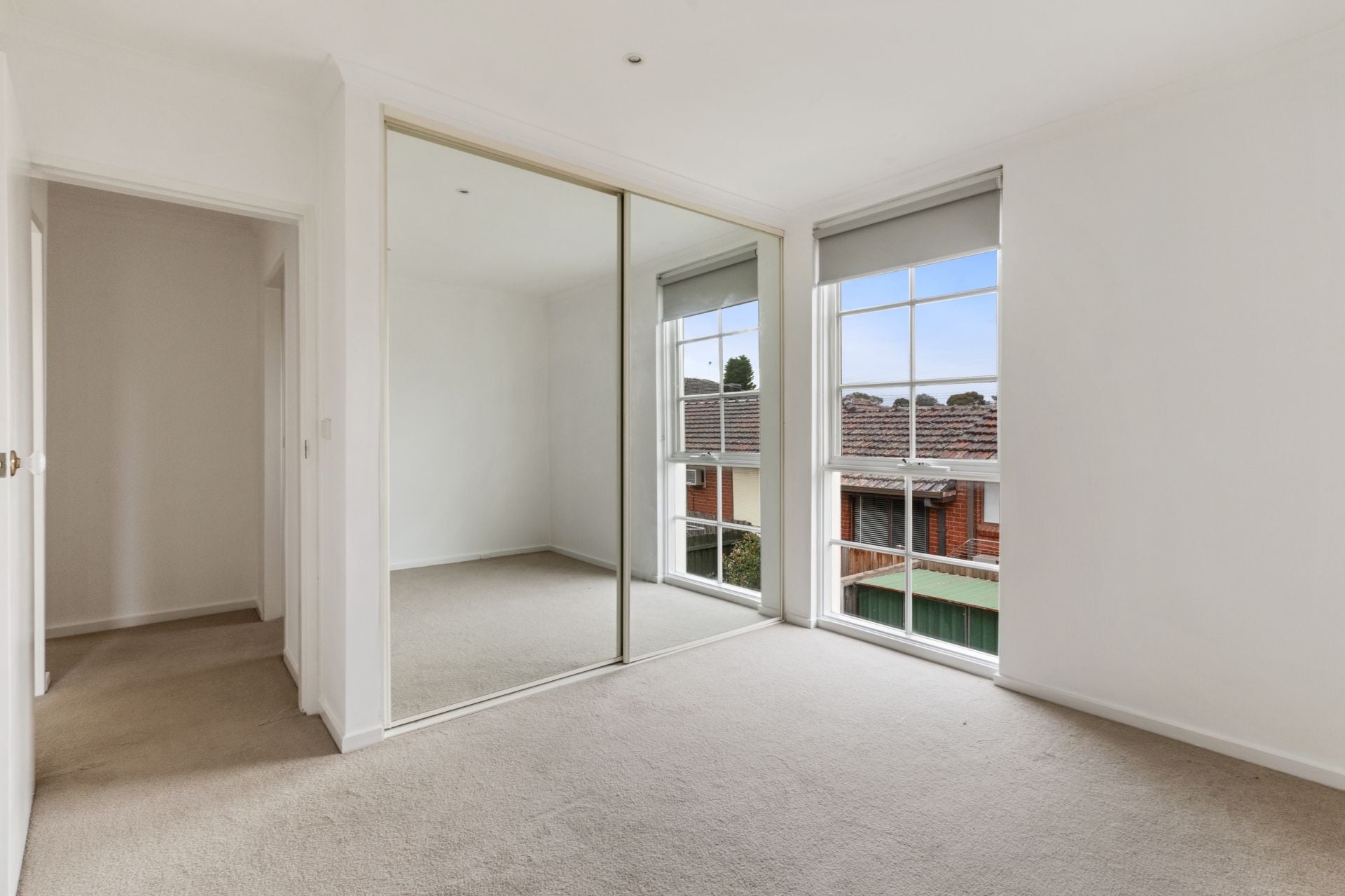 Bright and Light 2 Bedroom home.
