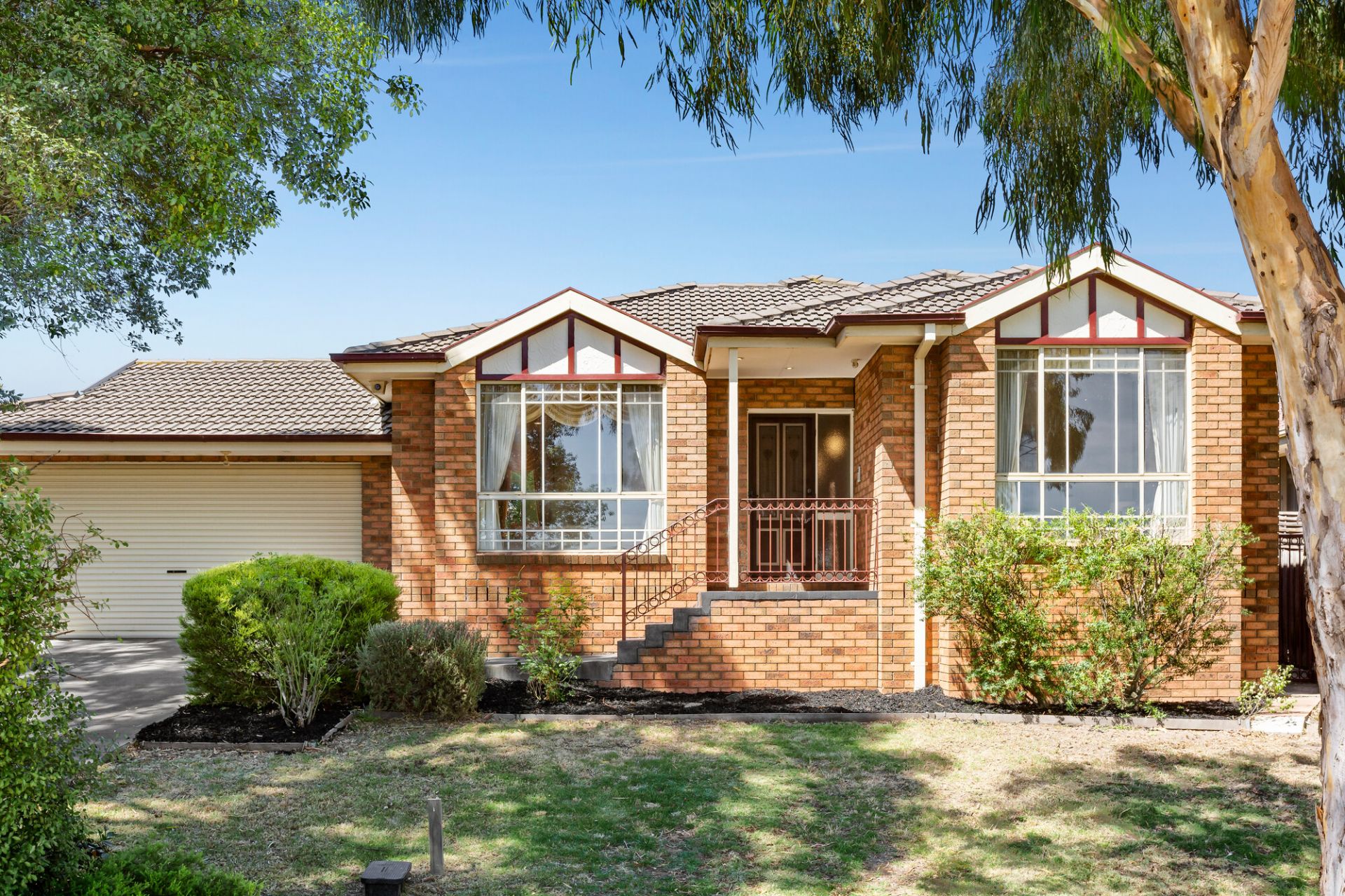 Auction 12th Feb @ 11.30am

Ideal Family Living – 4 Bedrooms / Rumpus Room / 682m2