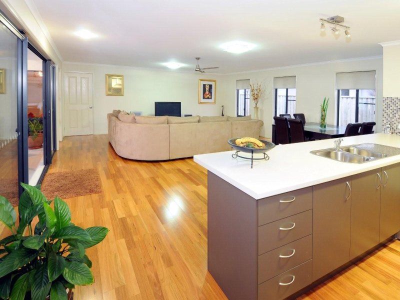 12 Jersey Place KAWANA ISLAND QLD, Kawana Island - Thumbnail 8