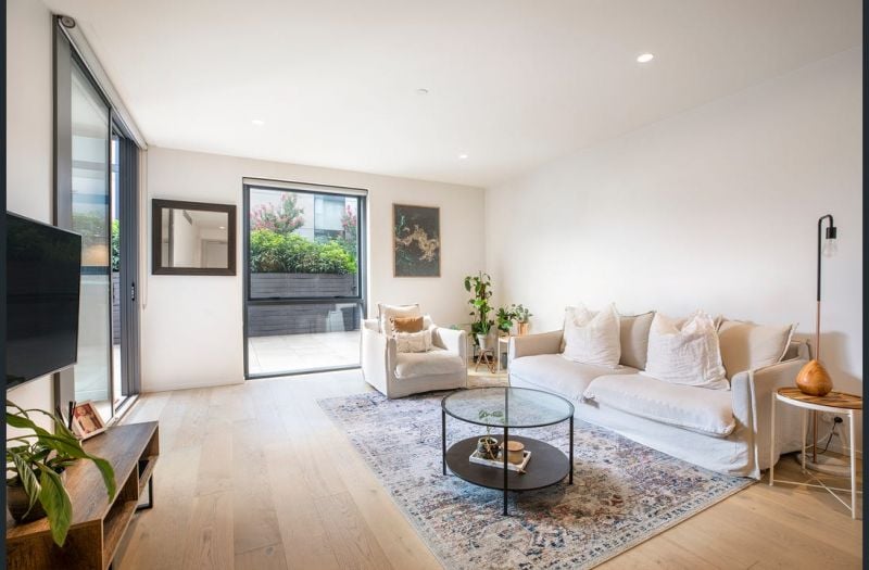 1/1 Evergreen Mews, Armadale - Thumbnail 2