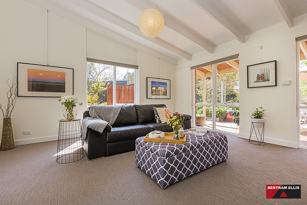2 Crichton Crescent, Kambah - Thumbnail 4