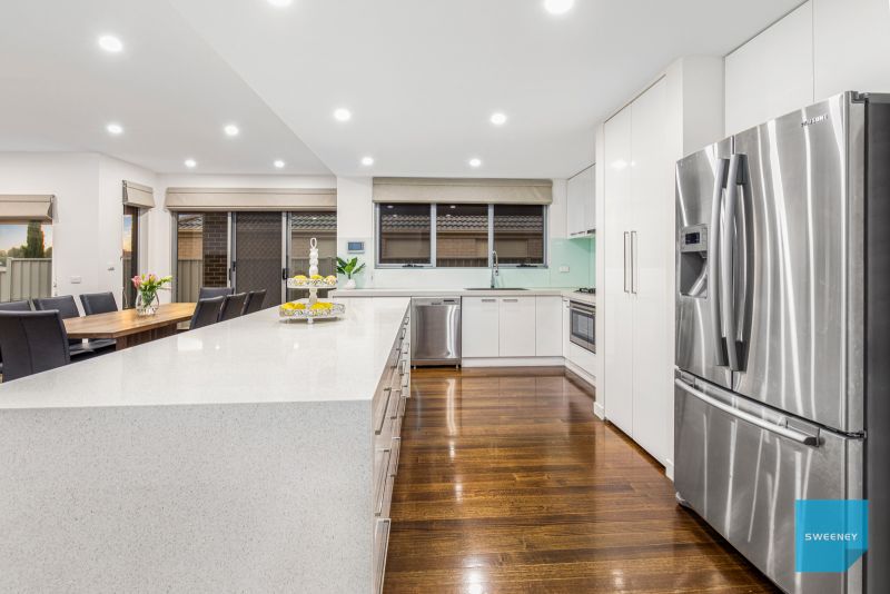 19 Carisbrook Street, Caroline Springs - Thumbnail 5