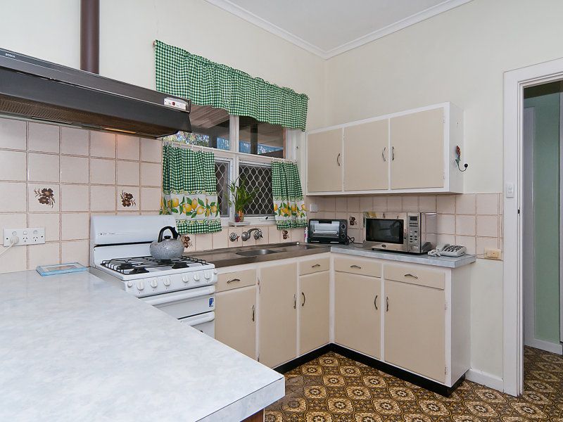 2A Fifth Avenue Semaphore Park 5019