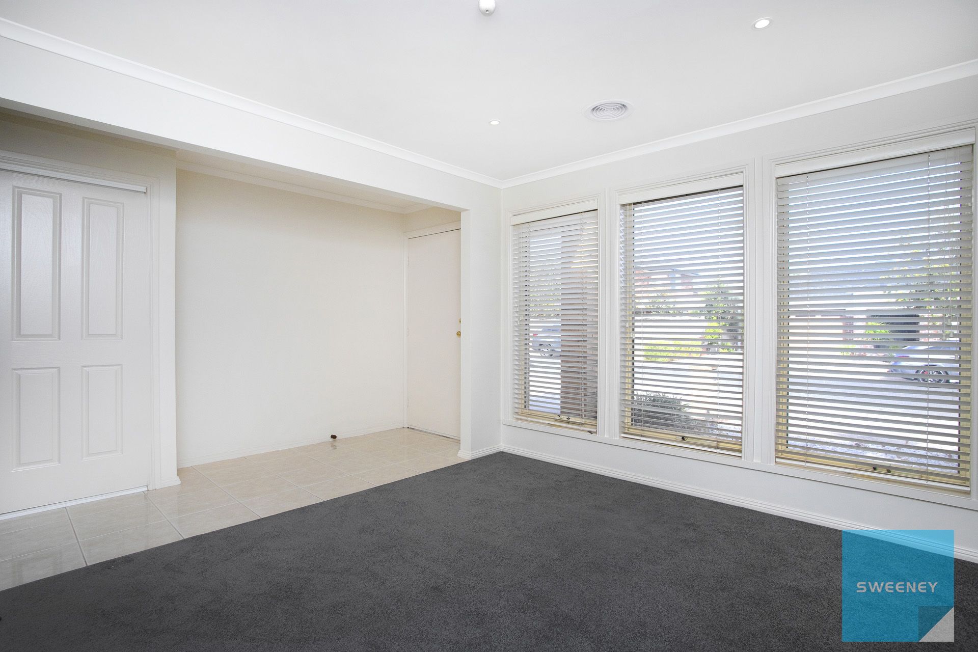 4 Glen Drouitt Drive, Caroline Springs - Thumbnail 6
