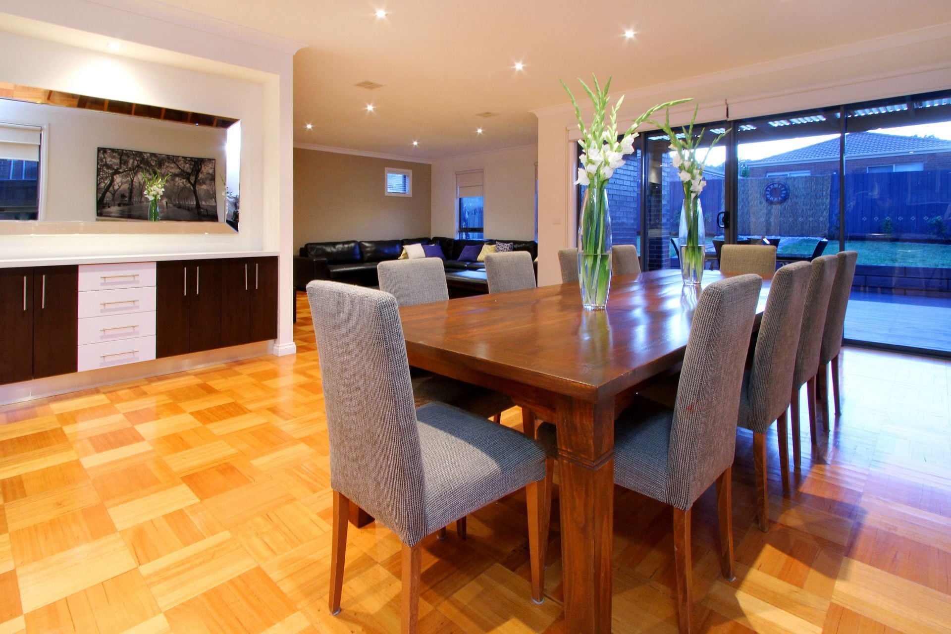 CONTEMPORARY LIVING WITH PARKSIDE APPEAL