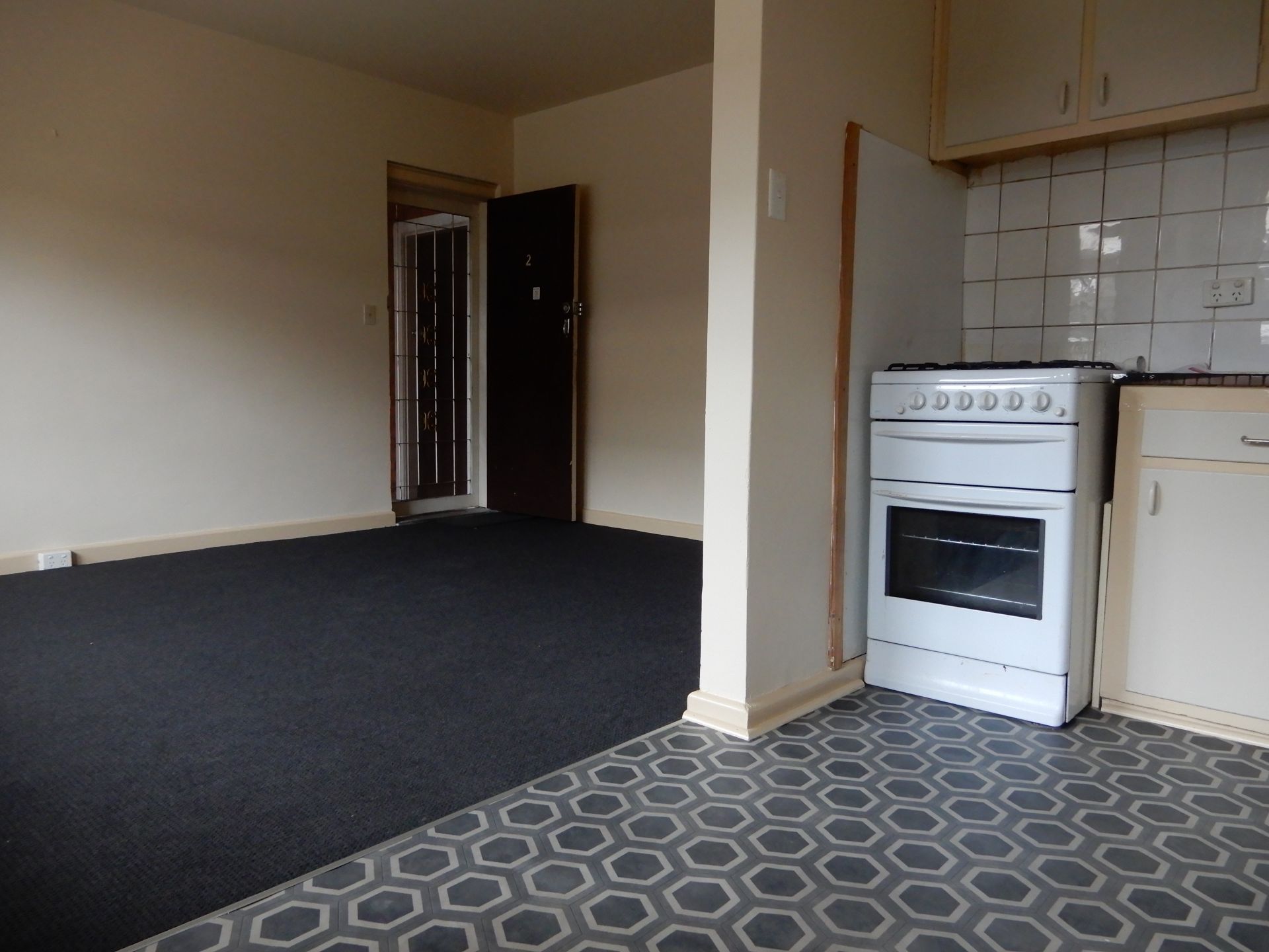 Clean, Tidy and Close to Everything!