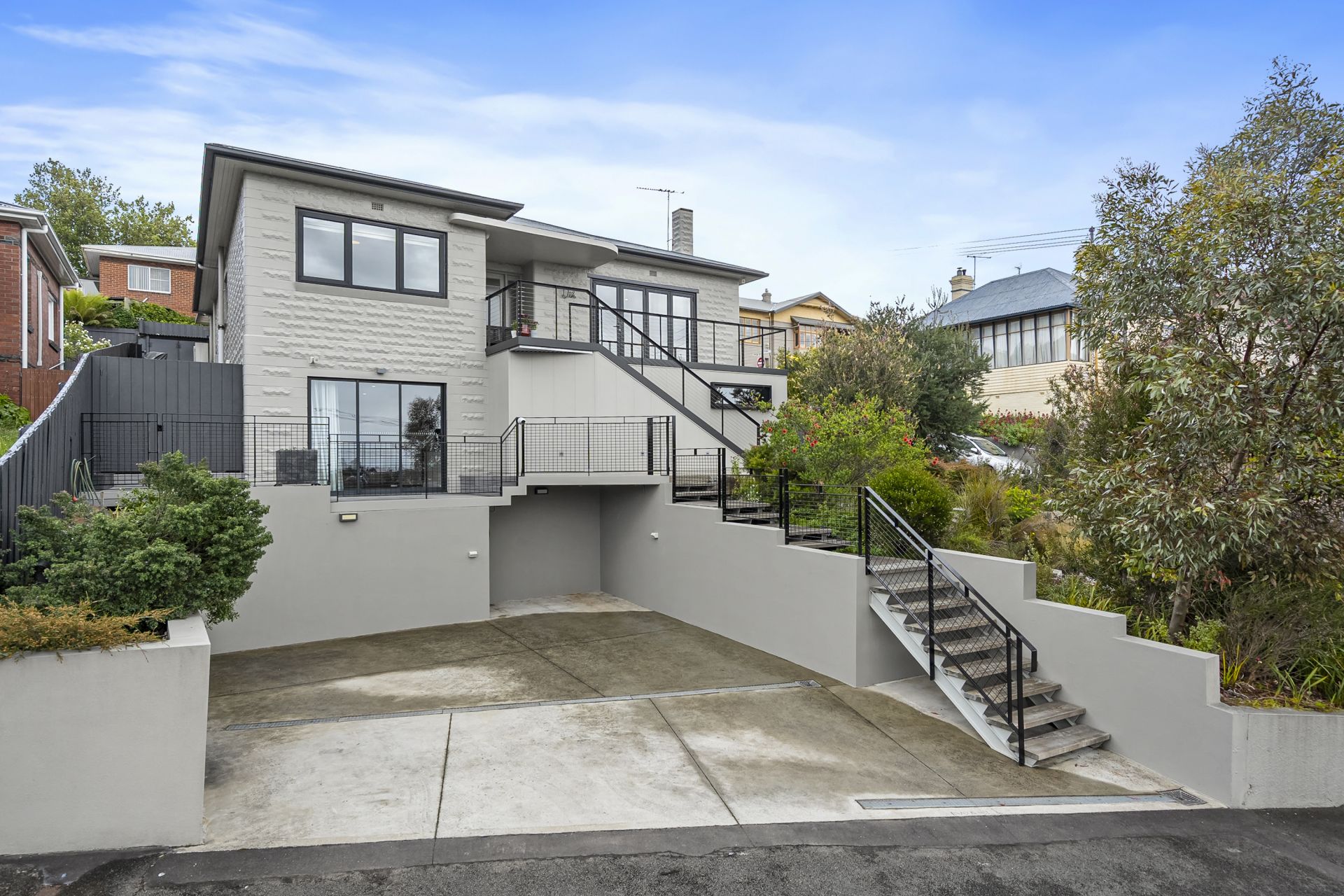1 Minallo Avenue West Hobart, West Hobart - Thumbnail 2