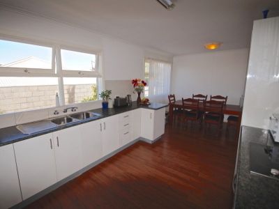 4
 
 
 
  
 
 
 2
 
 
 
 
 
 
 
 
 8 Amber Court, ULVERSTONE TAS 7315, Ulverstone - Thumbnail 4