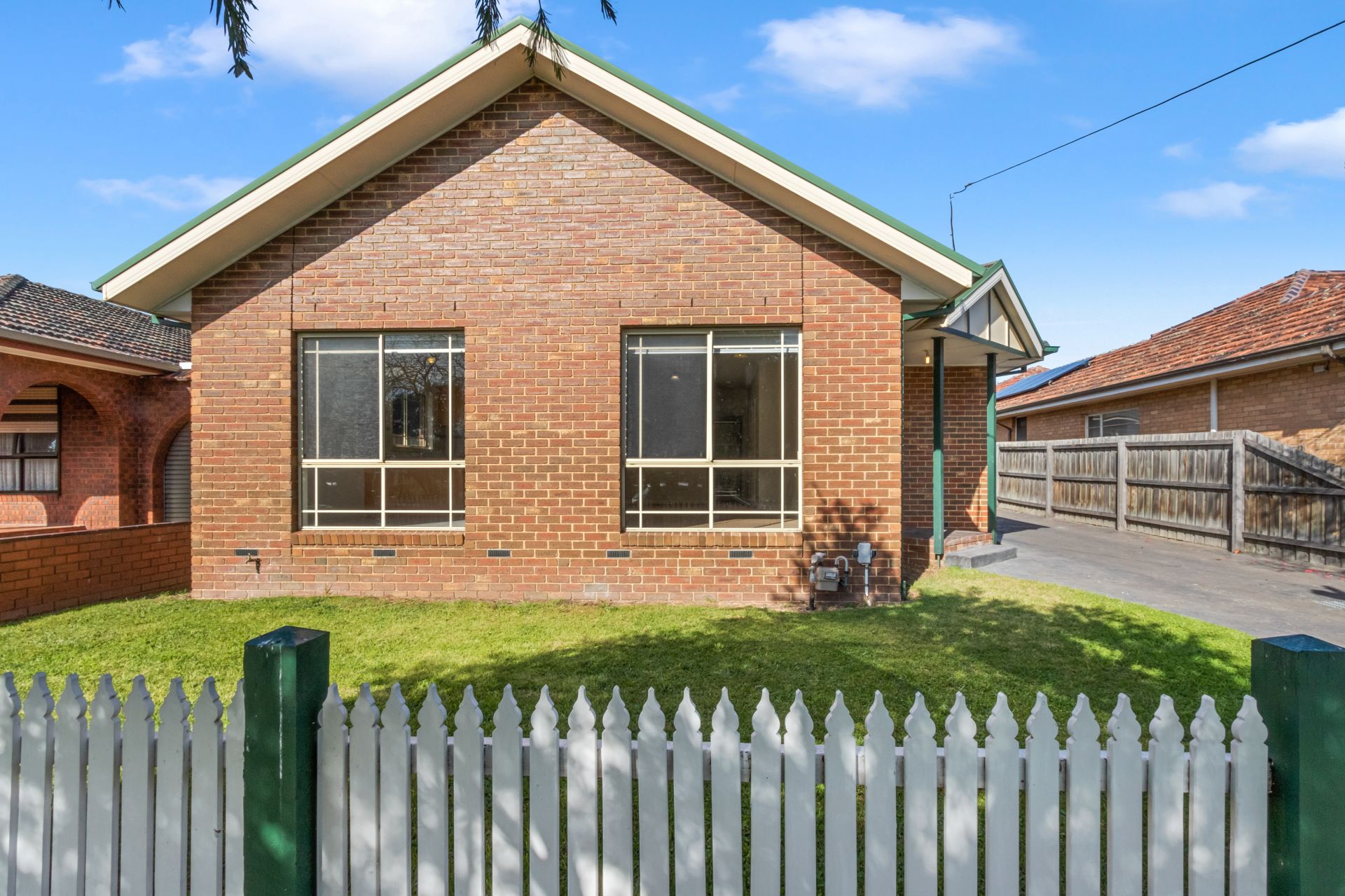 Bright & Spacious Family Home!