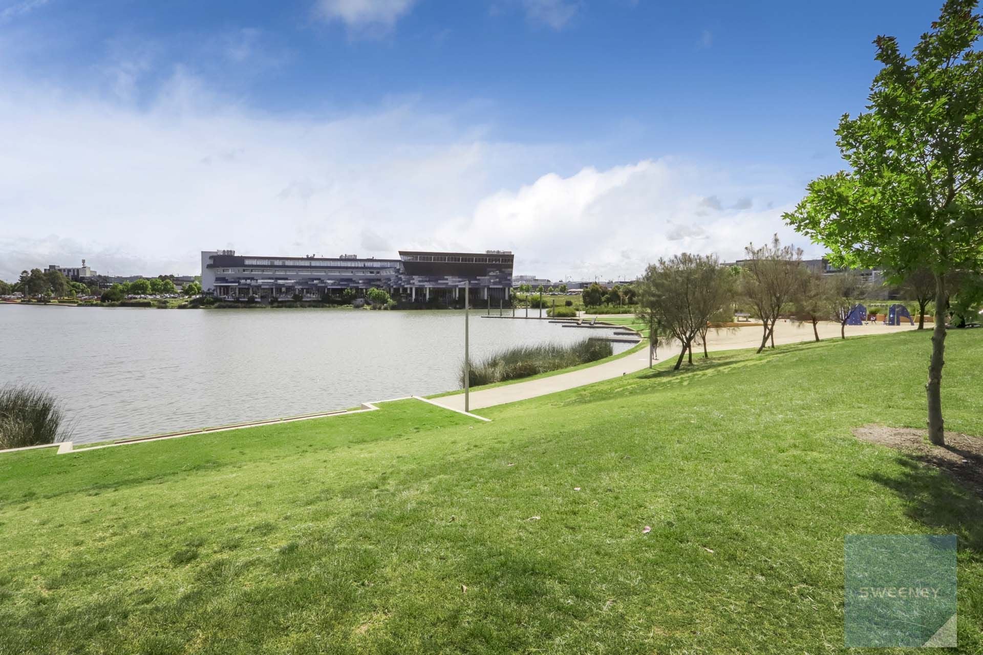 3/25 Boathouse Drive, Caroline Springs - Thumbnail 3