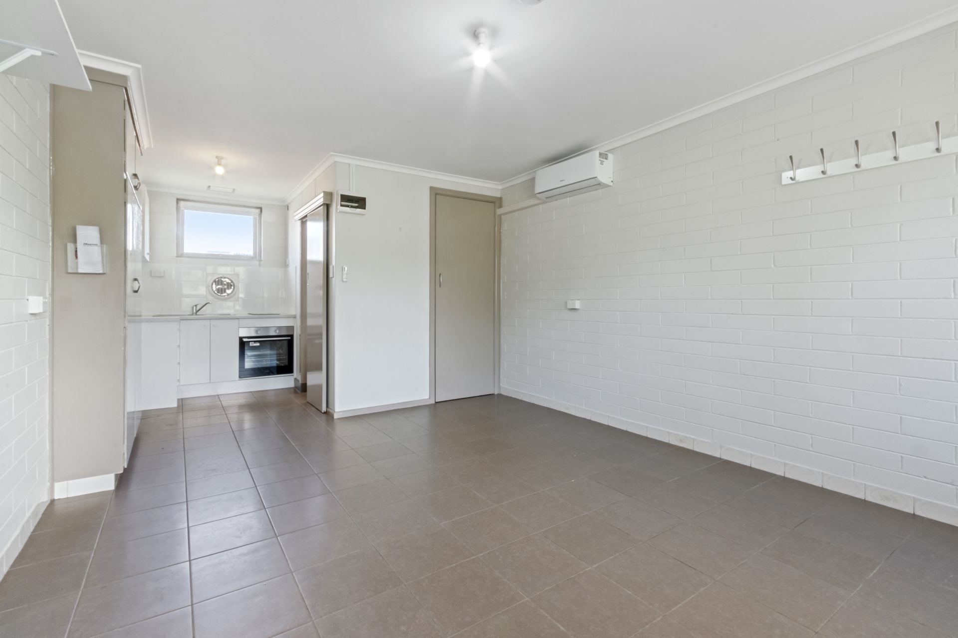 Studio Apartment in an Unbeatable Location!