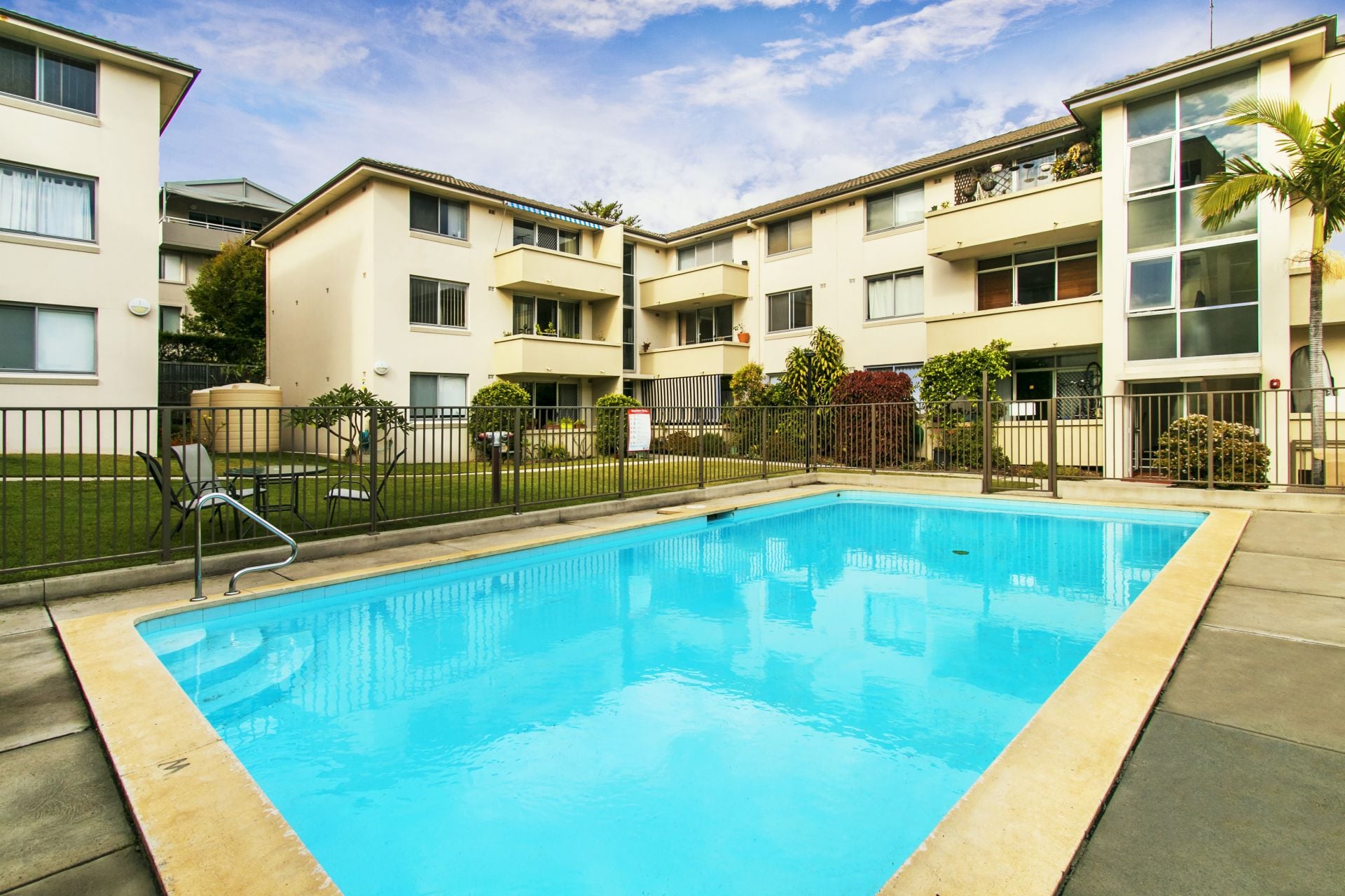 13/15 Wallis Parade, North Bondi, North Bondi - Image 1