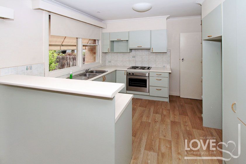 The perfect Kew home in the perfect Kew position! 
* 6 Month Lease*