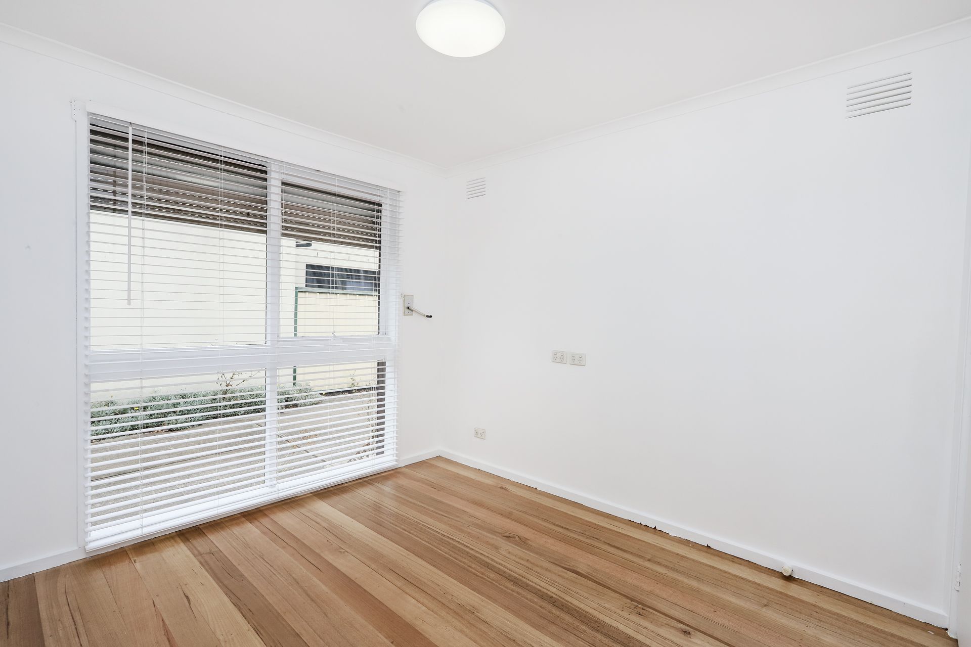 2/7 Gordon Parade Yarraville VIC, Yarraville - Thumbnail 8