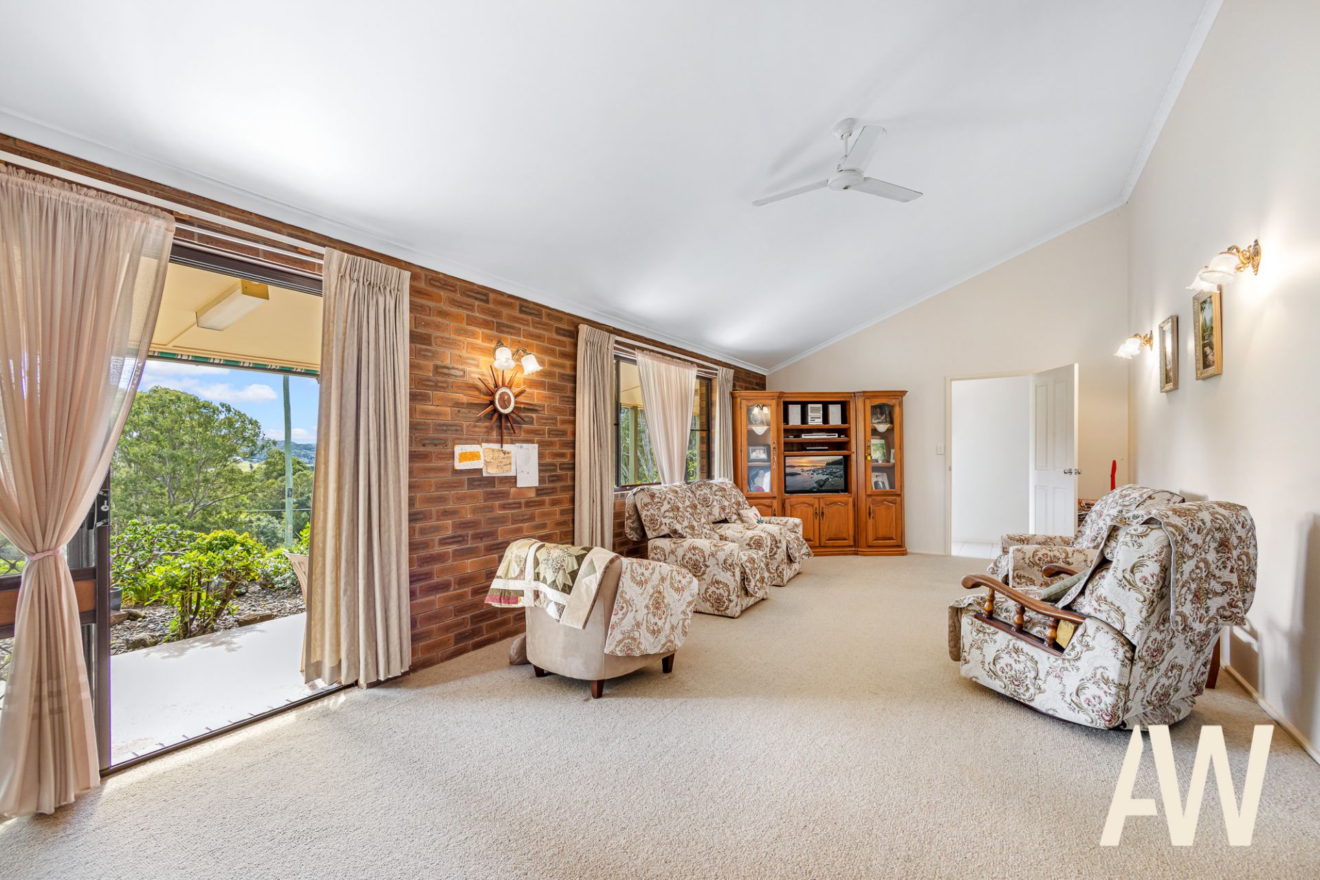 12 Savilles Road Nambour QLD, Nambour - Thumbnail 2