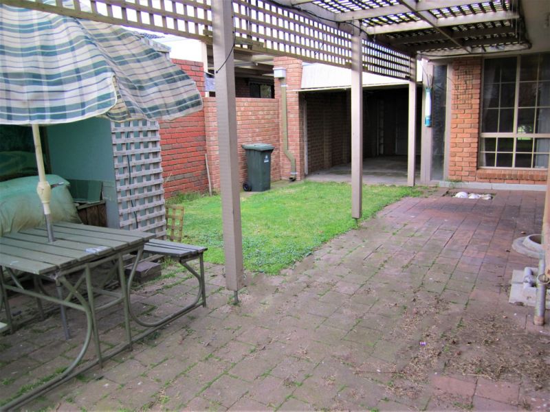 51 Roach Drive, ALTONA MEADOWS Sweeney Estate Agents