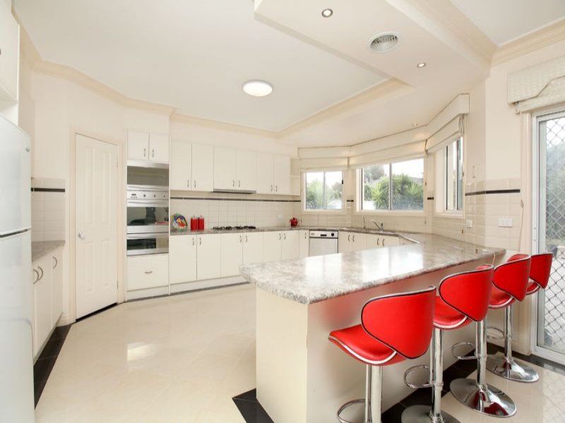 13 Nicholson Terrace, Taylors Hill - Thumbnail 3