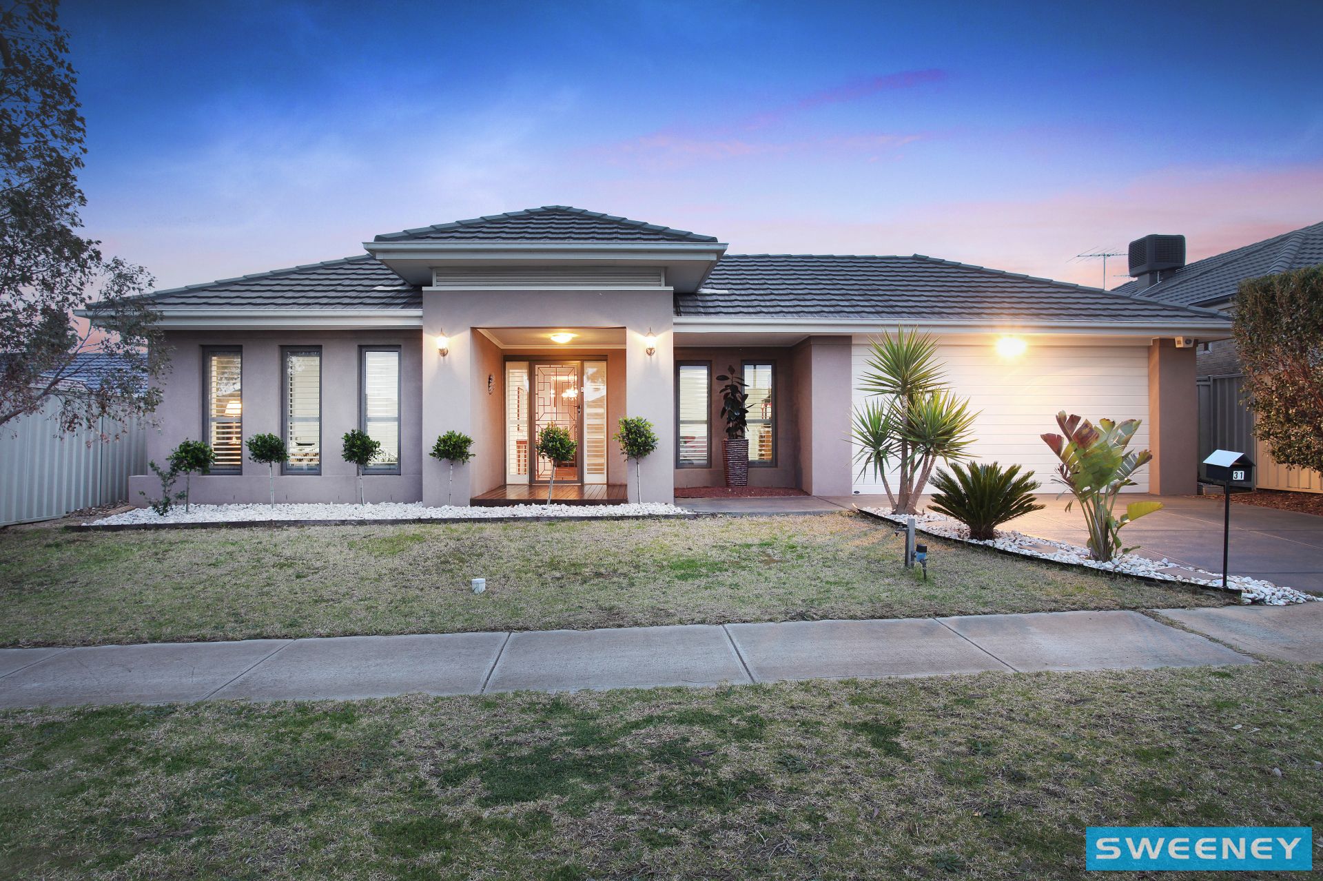 31 Barrington Circuit, Caroline Springs - Thumbnail 2