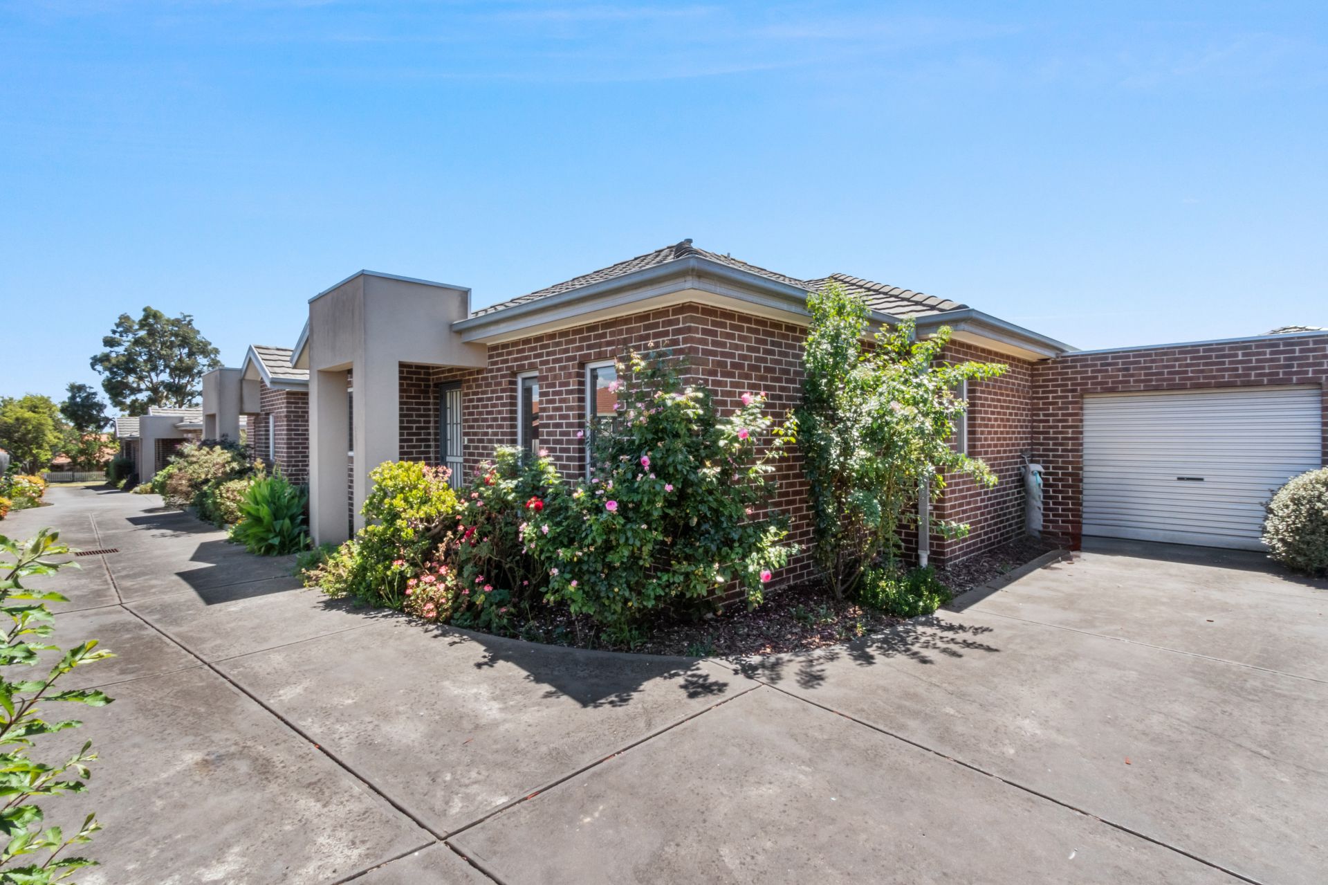Beautiful 2 Bedroom Unit for Rent in Reservoir!