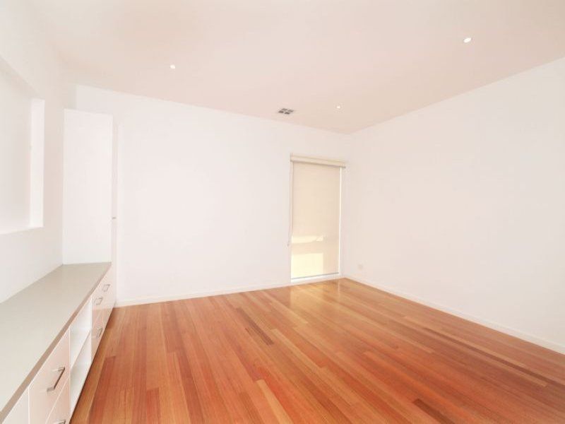 11 Kunuka Circuit, Caroline Springs - Thumbnail 7
