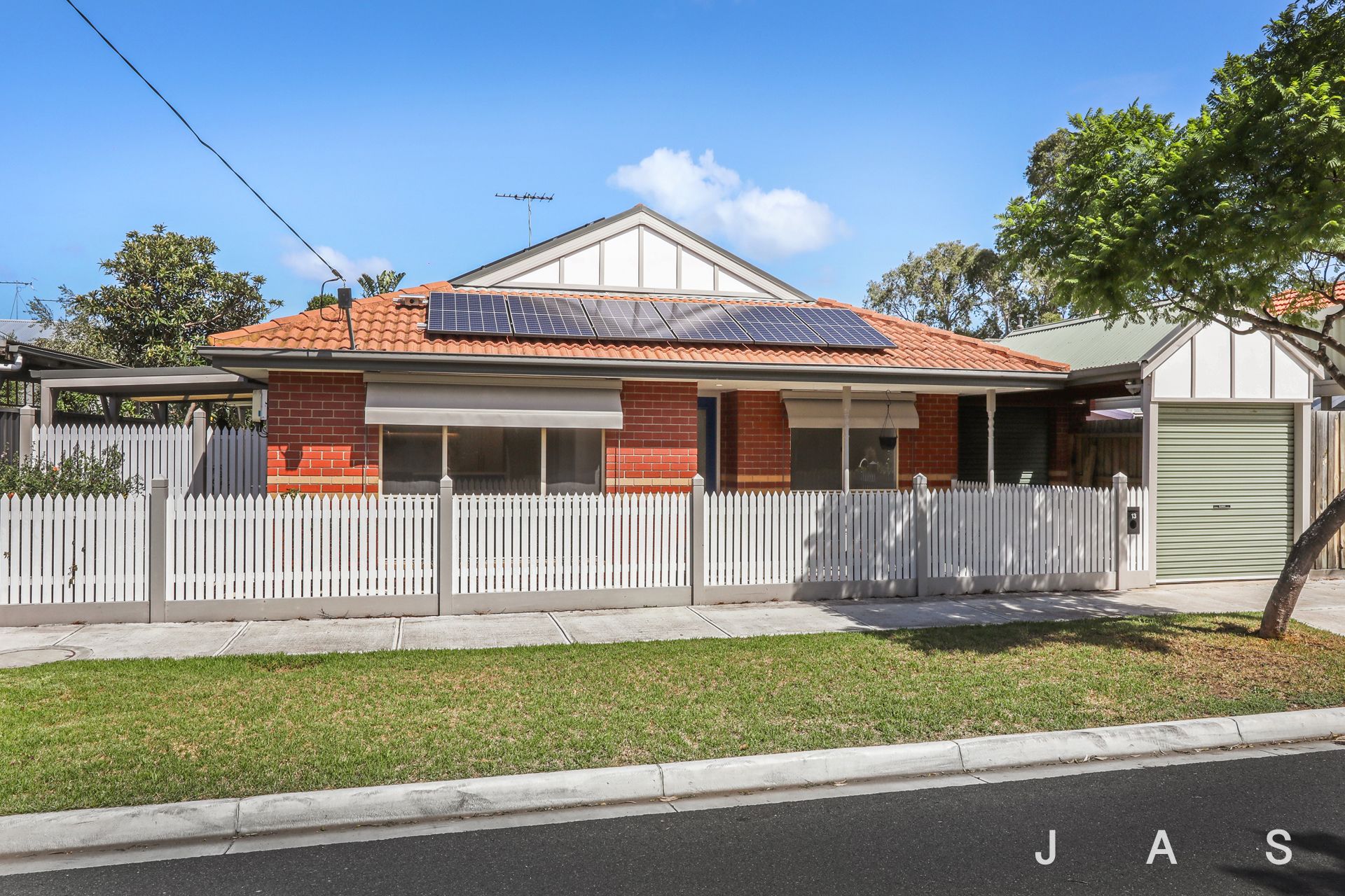13 Keen Street Newport VIC, Newport - Thumbnail 2