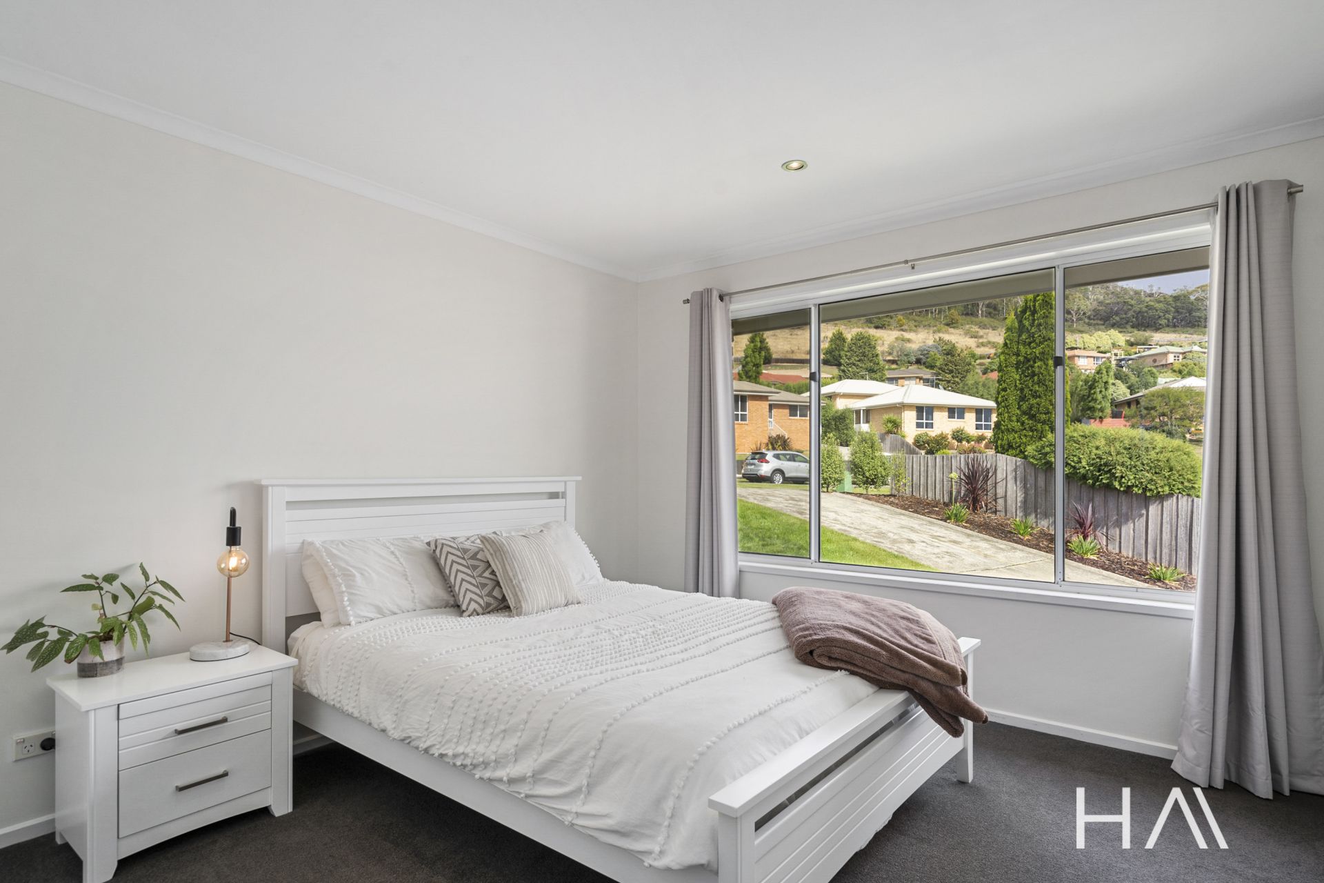98 Branscombe Road Claremont, Claremont - Thumbnail 5