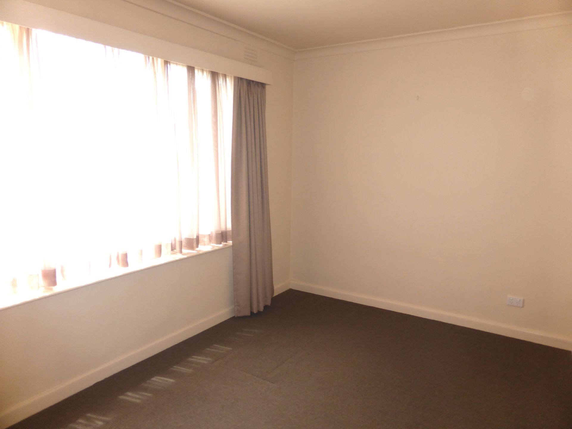Excellent 2 Bedroom Apartment!