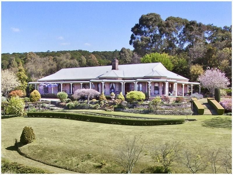 33 Douglas Road, Kurrajong Heights - Image 1