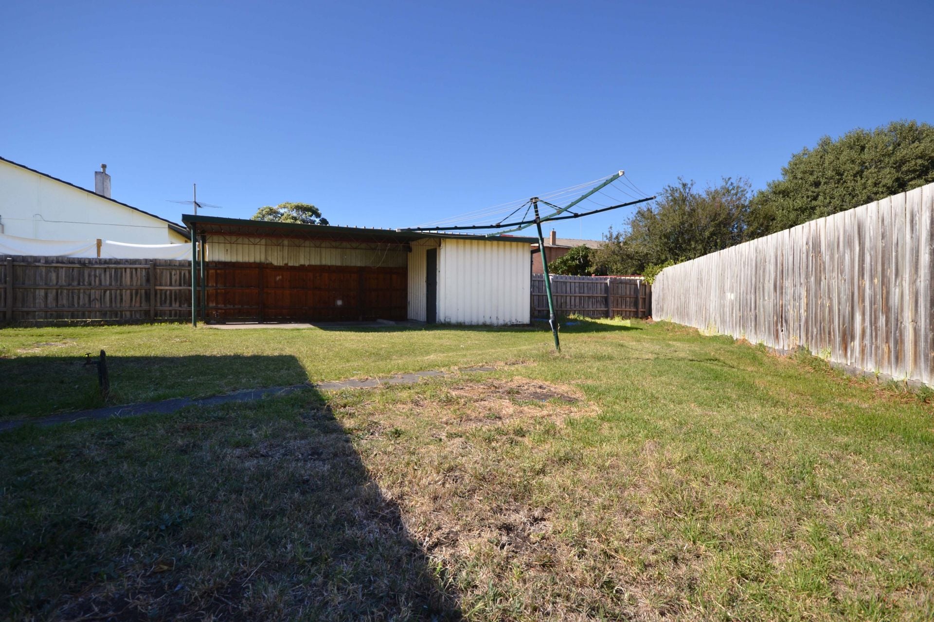 NEAT AND TIDY THREE BEDROOM