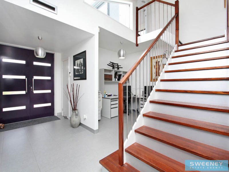 8 Narracan Close, Caroline Springs - Thumbnail 3
