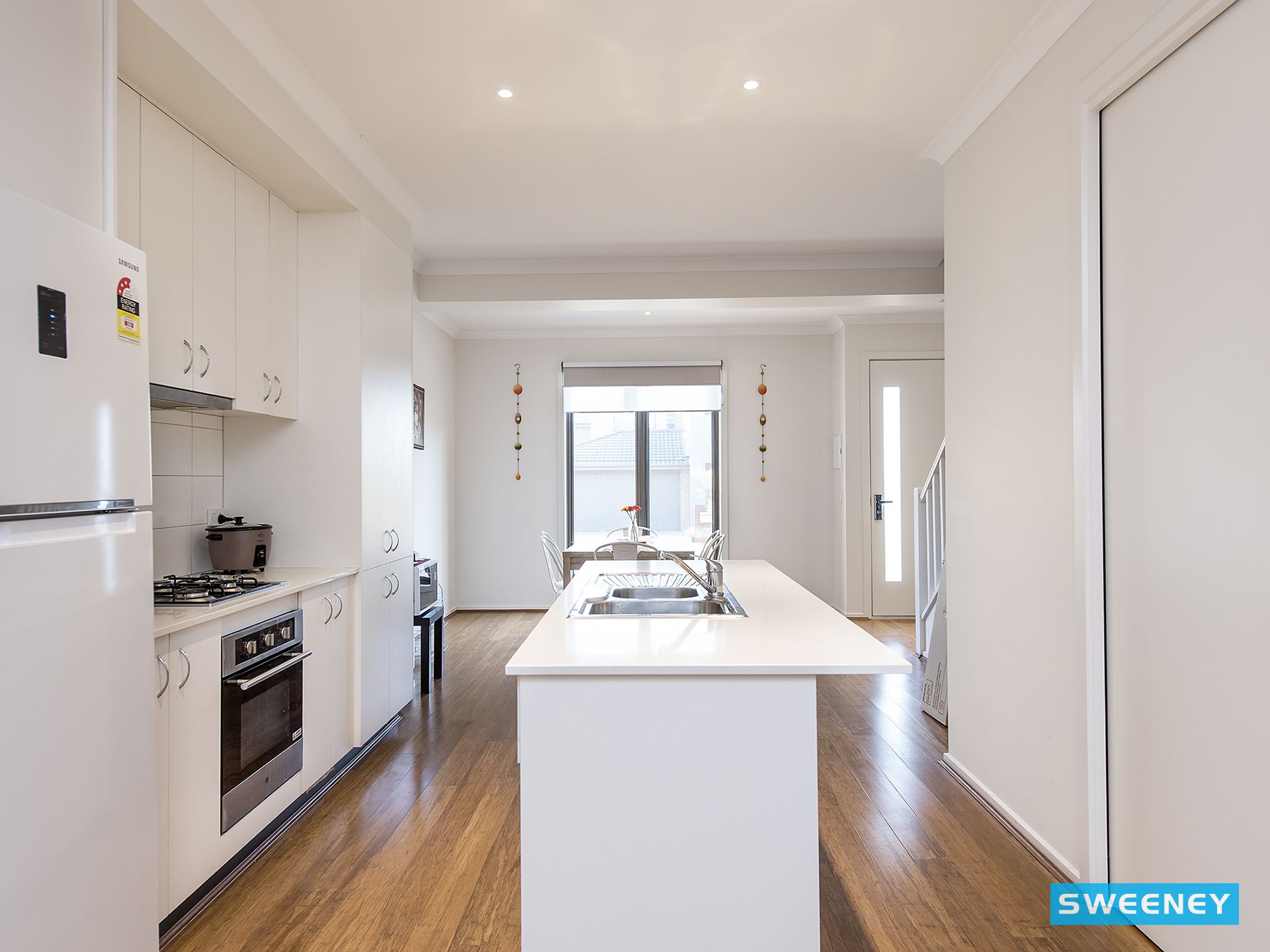 25 Marine Parade, Caroline Springs - Thumbnail 3