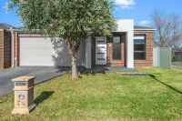 36 Hatchlands Drive, Deer Park VIC, Deer Park - Image 1