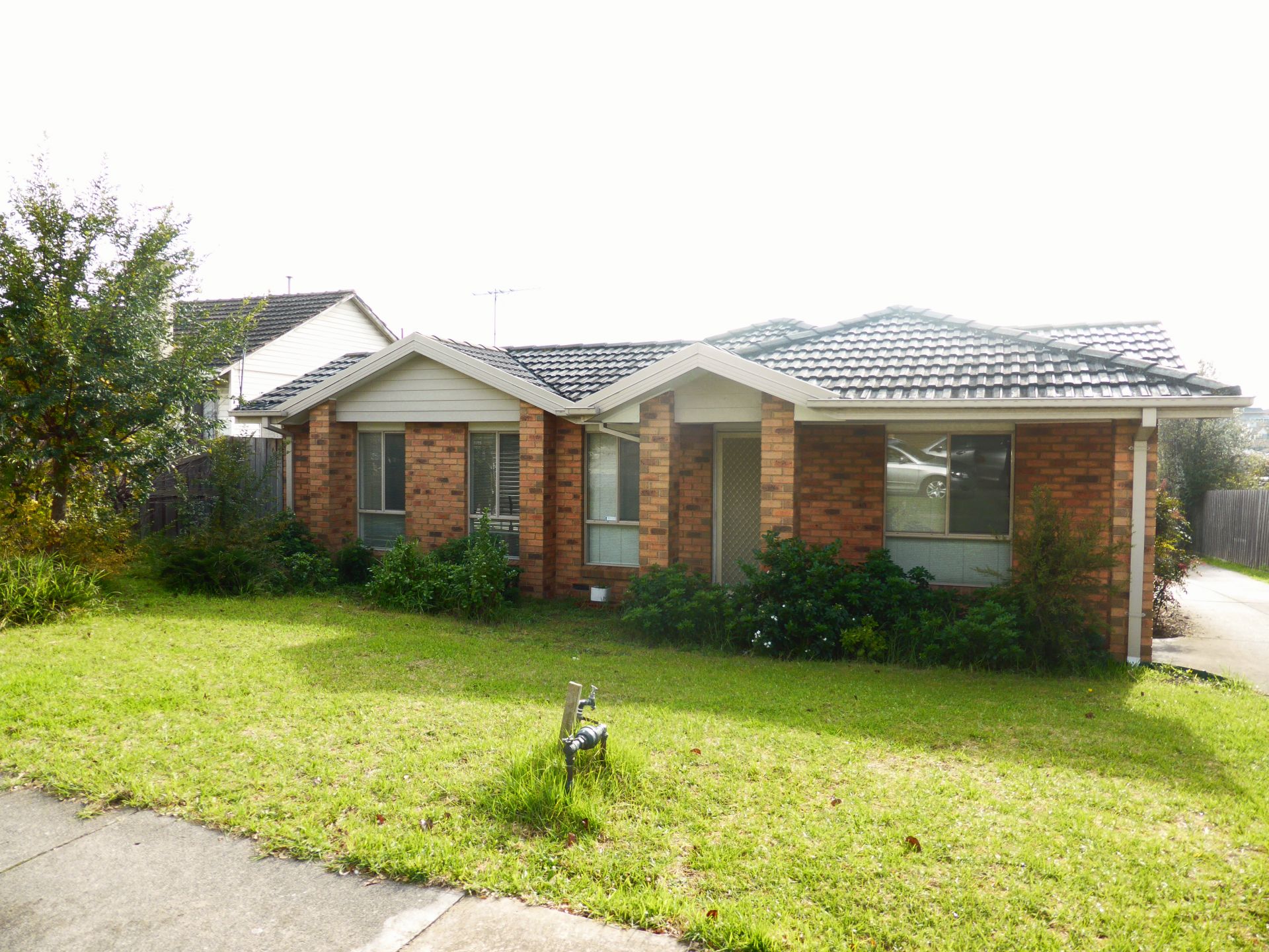 Stylish One Bedroom Unit with Courtyard!