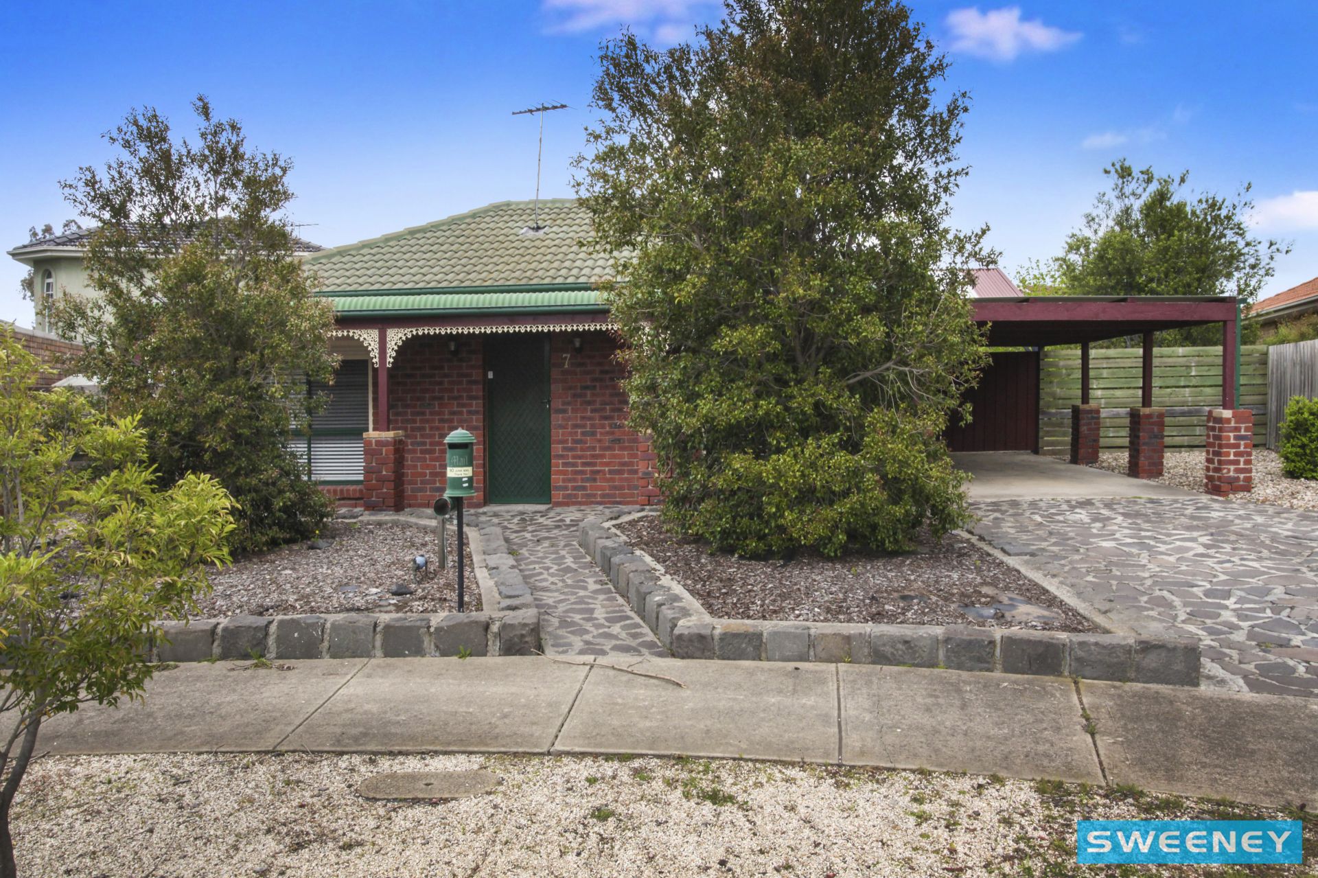 7 Akoonah Court, Burnside - Thumbnail 2