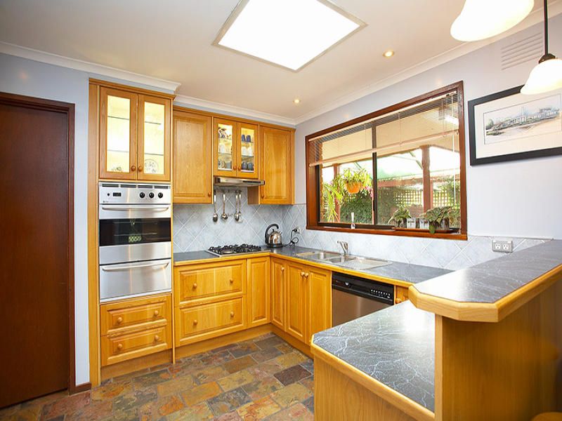 25 Lady Nelson Cresent, Altona Meadows - Thumbnail 6