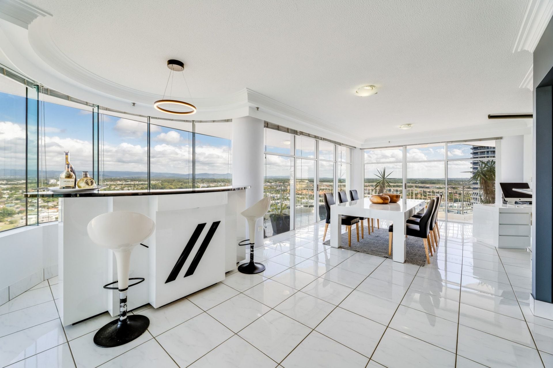 18D/5 Bayview Street, Runaway Bay - Thumbnail 7