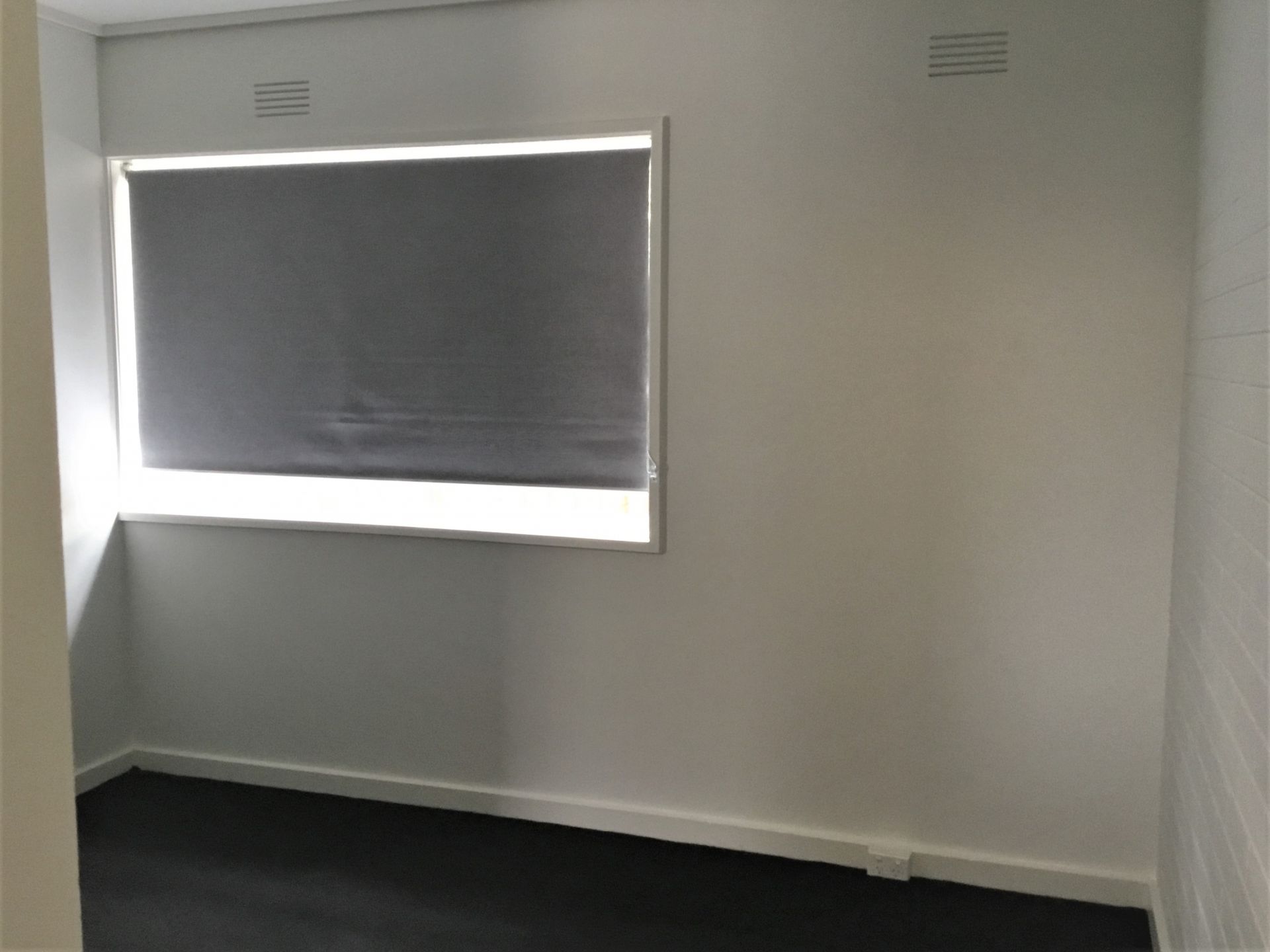 RENOVATED APARTMENT STEPS FROM HIGH STREET