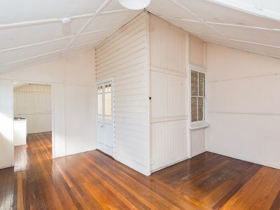 1/10 Caroline Street, Annerley