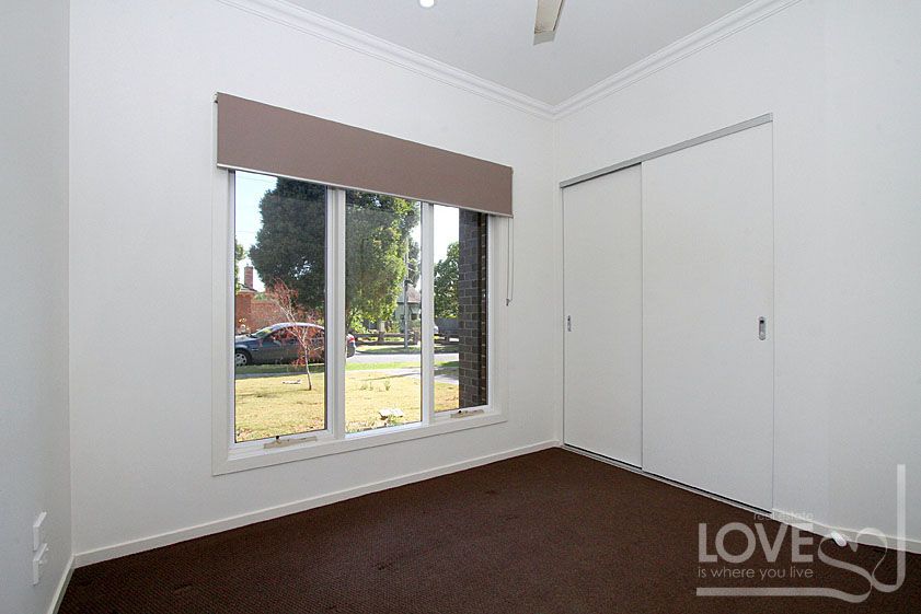 ONE BEDROOM PLUS ONE EXTRA LARGE STUDY
