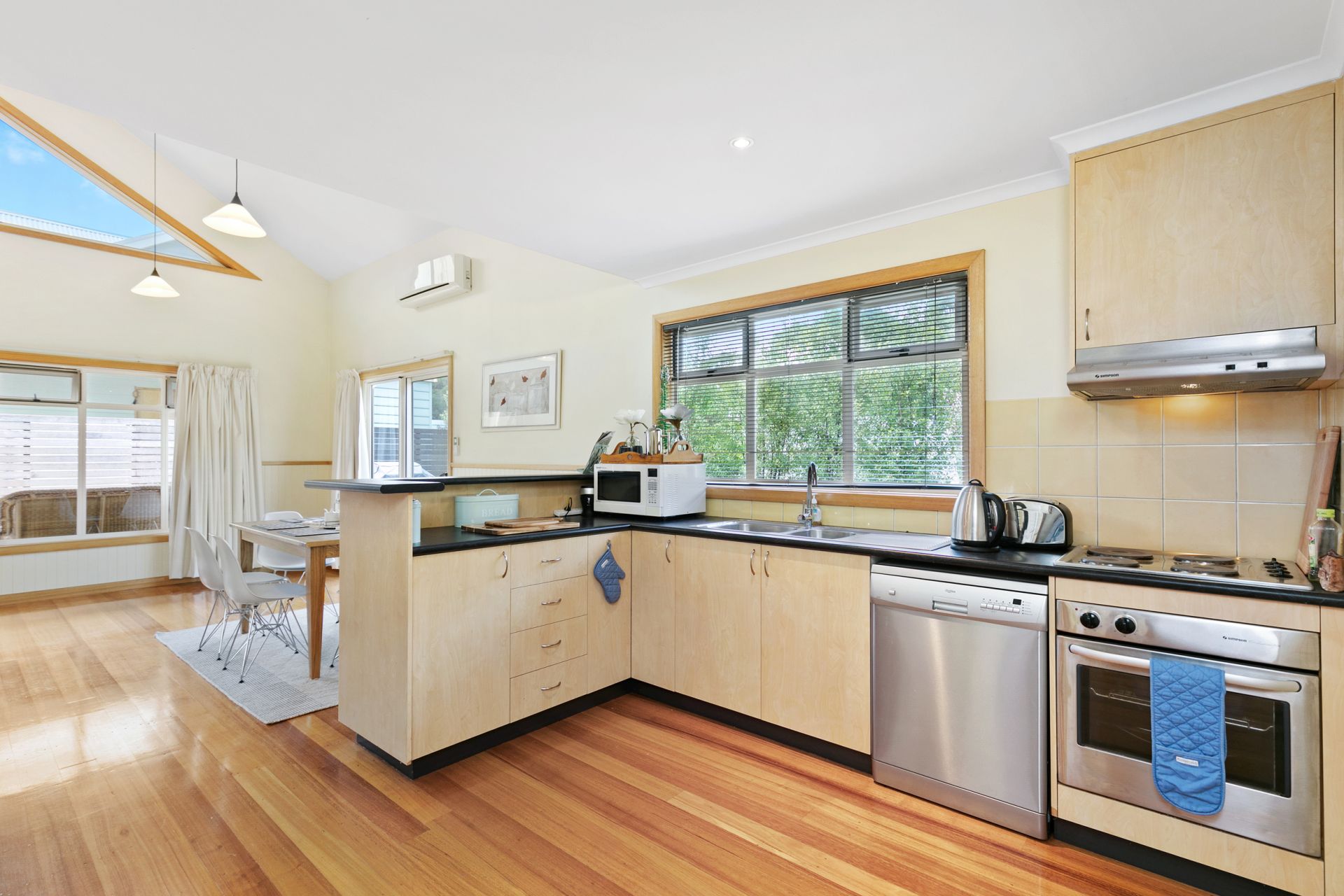 Real Estate For Sale 5a Philip Street Aireys Inlet , VIC