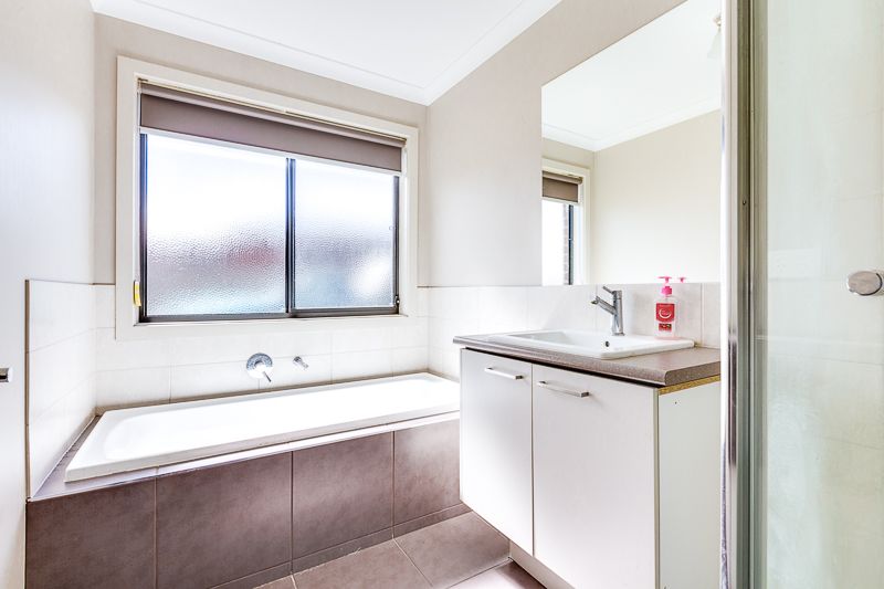 24 McMahon Drive, Ballan - Thumbnail 7