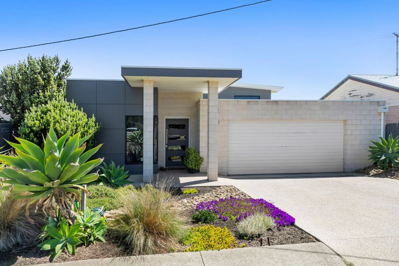 133 Ocean Throughway Ocean Grove , VIC 3226 House For Sale 6186660 https//www