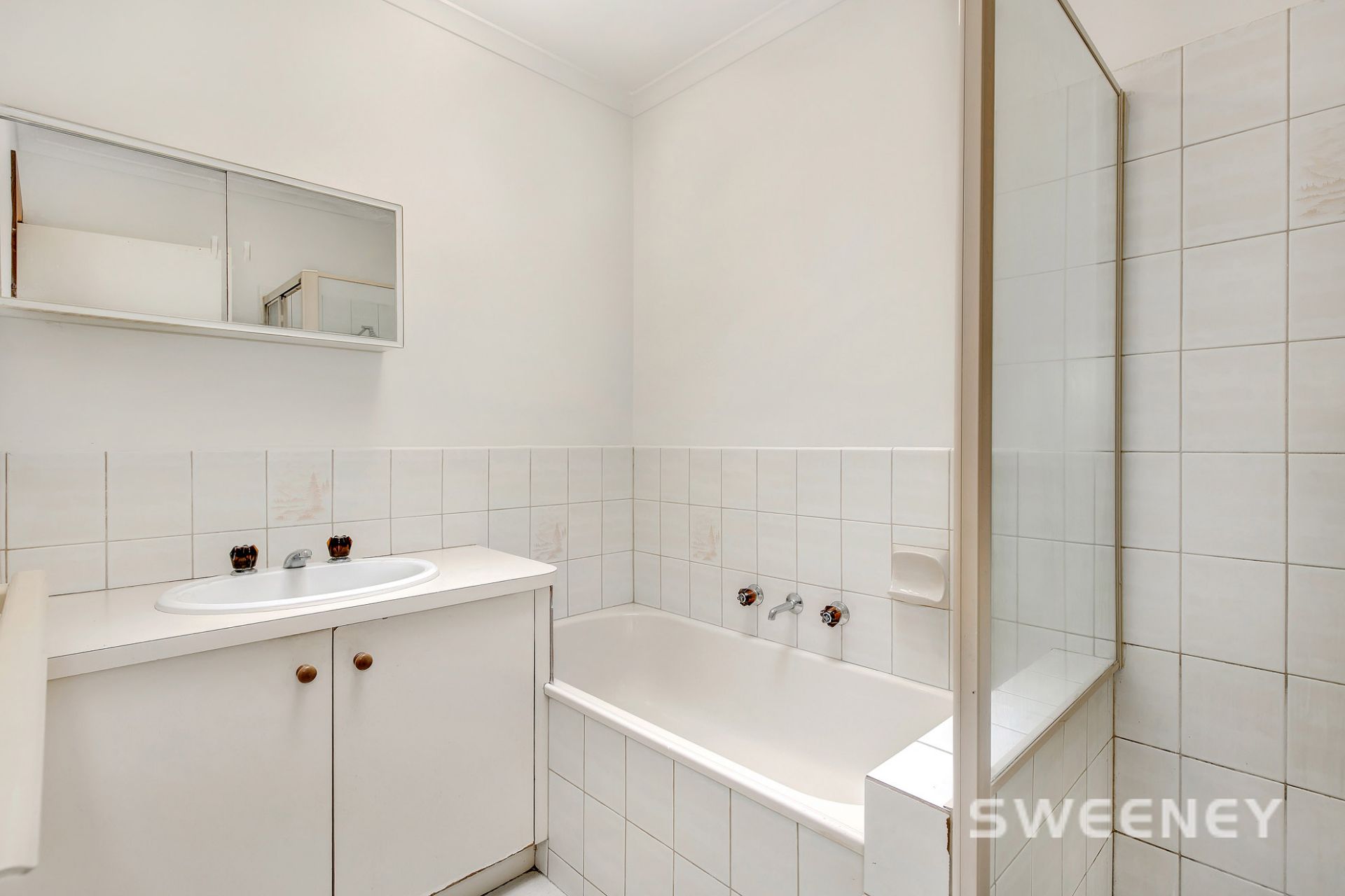 2/58 Everingham Road, Altona Meadows - Thumbnail 8