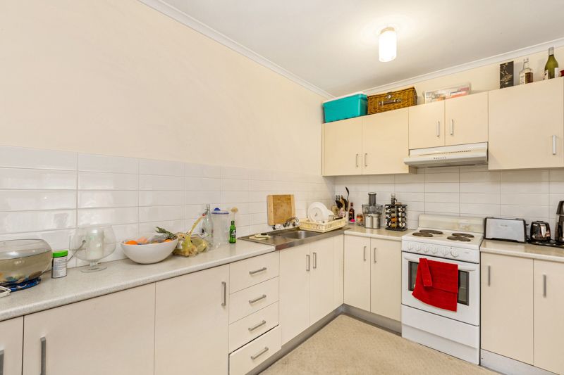 11/109 Creswick Street, Footscray - Thumbnail 3