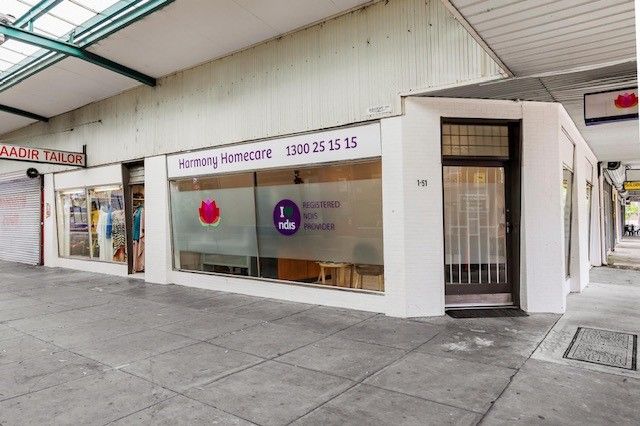 GREAT EXPOSURE WITH DUAL FRONTAGE
